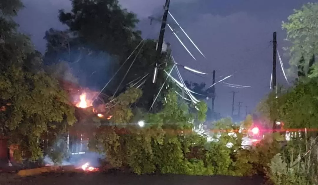 Los daÃ±os hasta el momento en esta poblaciÃ³n son materiales, no se reportan desgracias personales.