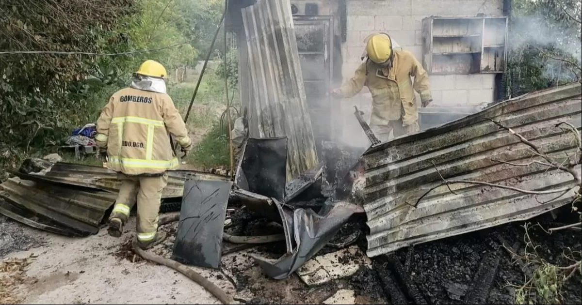 Flamazo en una cocina causa incendio en Lerdo