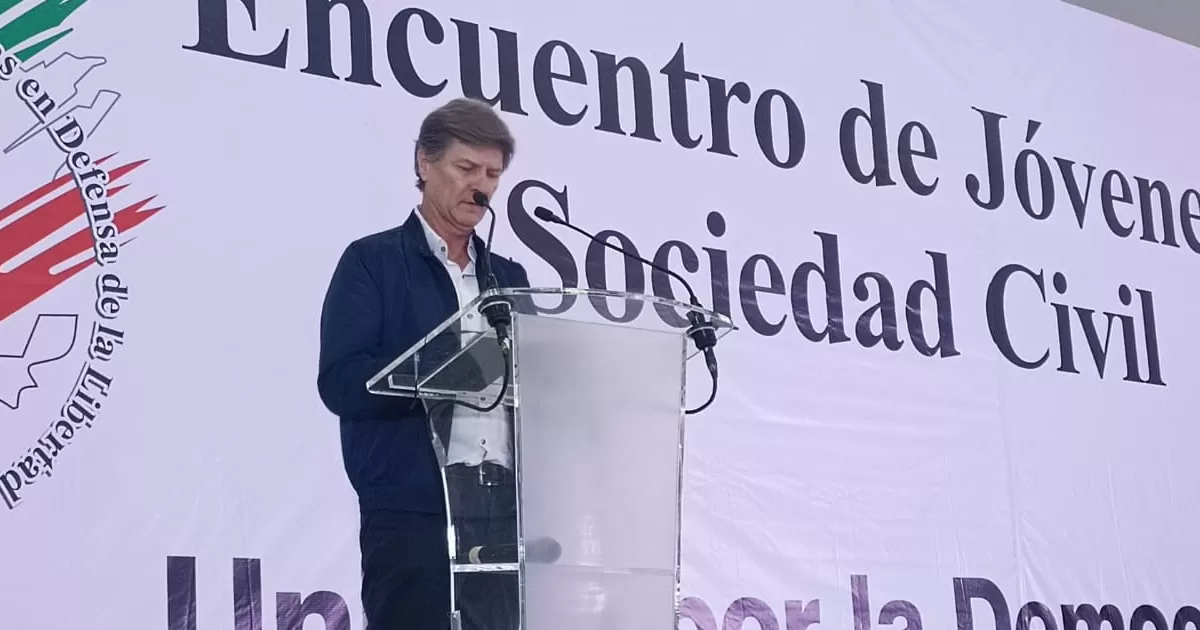 “Necesitamos dejar de lado la apatía”: Enrique De la Madrid a jóvenes de Torreón