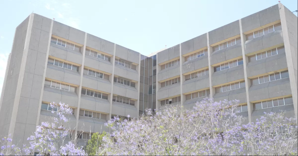 Derechohabientes se quejan de prohibición por uso del baño en Clínica 71, de Torreón