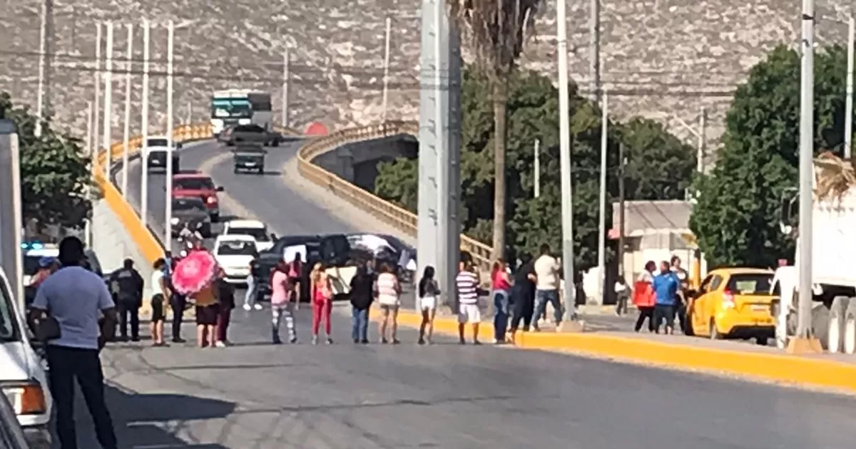 Docentes y padres de familia buscaron llamar la atención de las autoridades por la falta de vigilancia en el sector