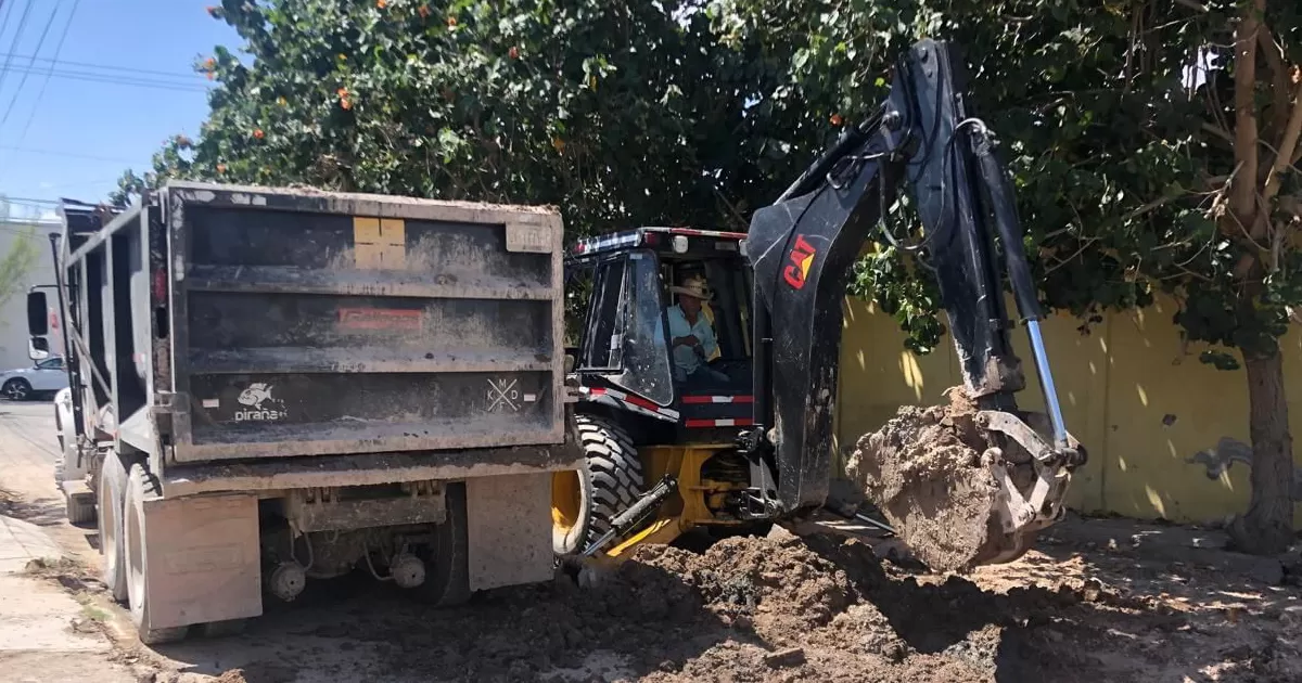 La DirecciÃ³n de Obras PÃºblicas se estÃ¡ encargando de rehabilitar tramos de drenaje sanitario en distintos puntos de la ciudad.