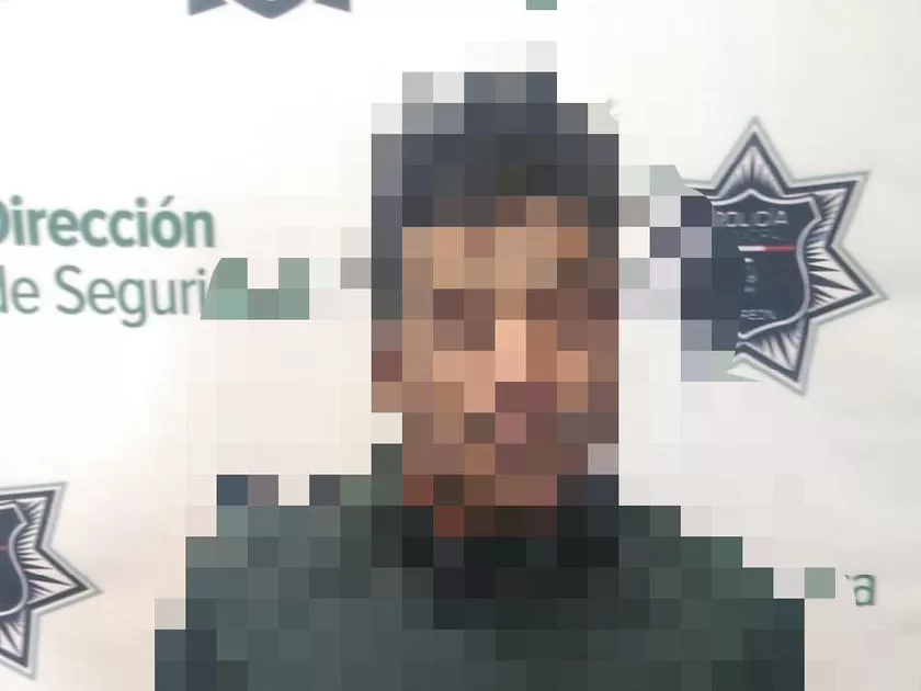 El detenido se encontraba aventando piedras a los vehÃ­culos que circulaban por el lugar.