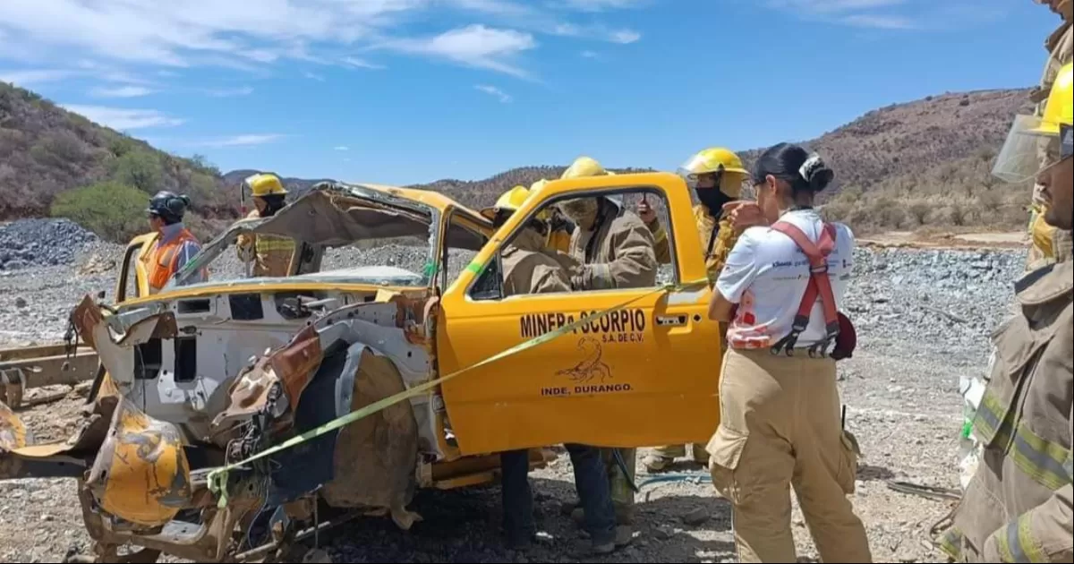 Capacitan a Bomberos de la Laguna de Durango