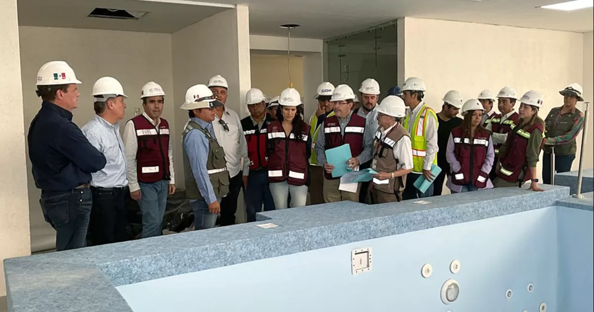 Durante su visita la acompaÃ±aron delegados del ISSSTE en Coahuila, sin brindar una fecha en especÃ­fico para la inauguraciÃ³n del nosocomio
