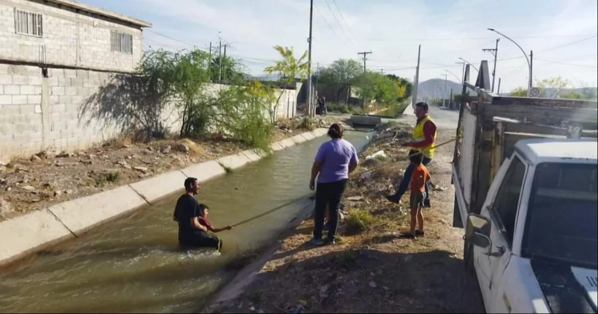 Habrá sanciones a quienes sean sorprendidos nadando en canales de riego de Gómez Palacio