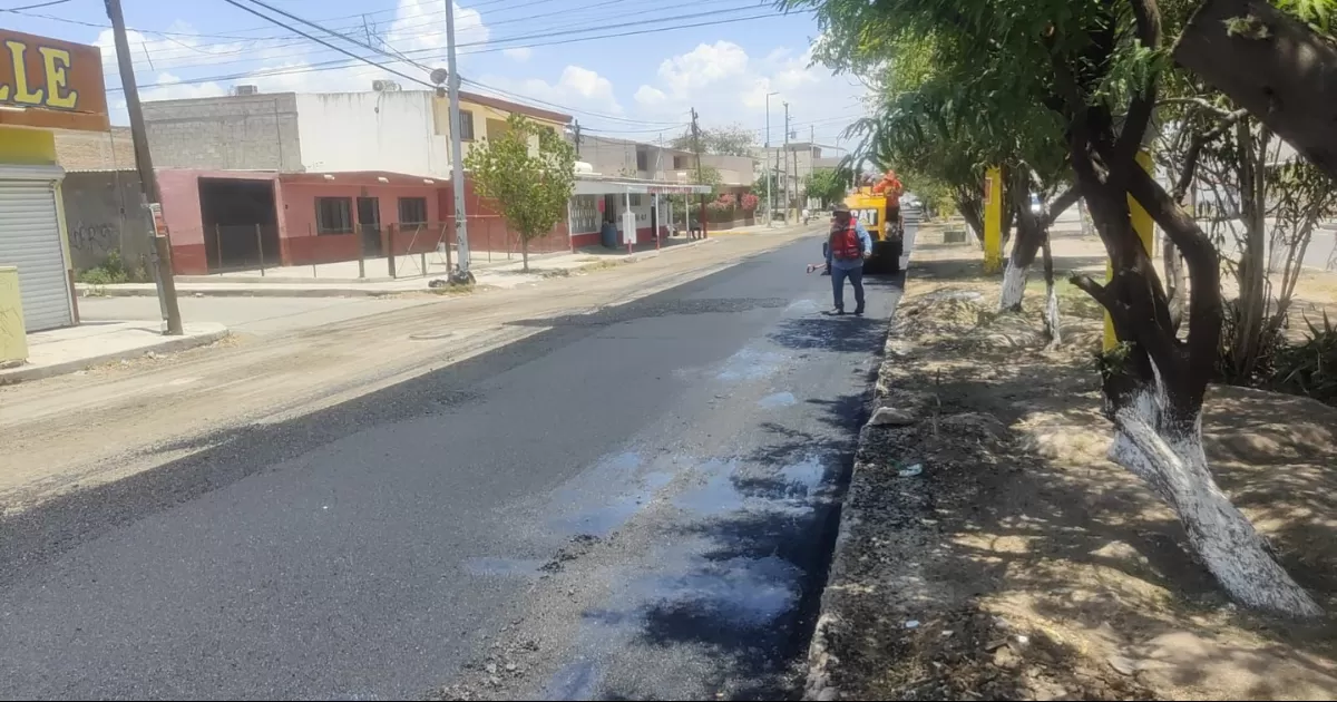 Rehabilitan la calzada Xochimilco en Torreón