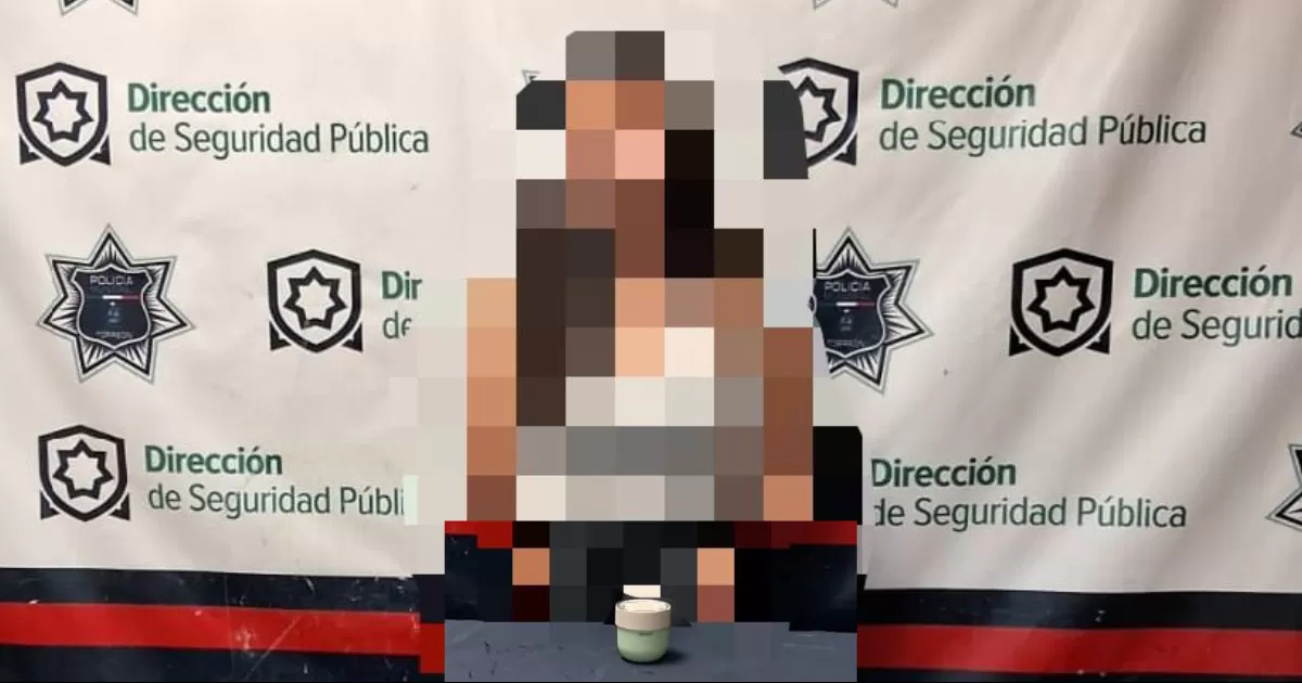 La mujer intentaba salir de la tienda sin pagar.