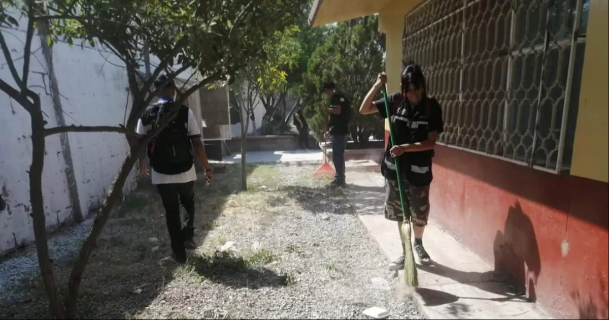 Sofía Carriedo García, titular del Instituto Municipal de la Juventud, indicó que estas acciones tienen como objetivo el ofrecer espacios dignos de estudio para los niños