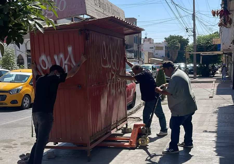 Su objetivo es no obstruir el paso peatonal y mantener el orden vial.