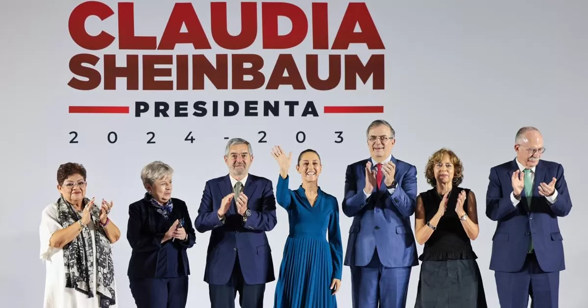 Son Marcelo Ebrard, Rosaura Ruiz Gutiérrez, Juan Ramón de la Fuente, Julio Berdegué, Alicia Bárcena y Ernestina Godoy, quienes fueron anunciados como los primeros nombres del gabinete de Claudia Sheinbaum, presidenta electa.