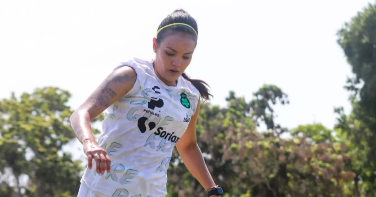 La zaguera albiverde ya trabaja a tope junto a sus compañeras.