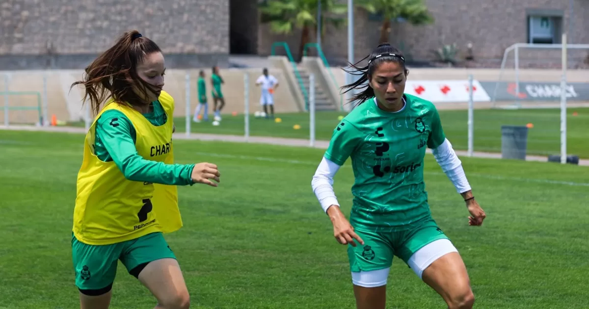 Santos Laguna Femenil iniciará su camino en el Apertura 2024 este sábado en el Estadio Corona, en punto de las 19:00 horas.