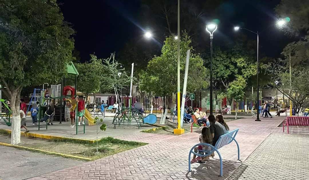El proyecto consistiÃ³ en la reparaciÃ³n del alumbrado existente y la instalaciÃ³n de nuevas luminarias y postes.
