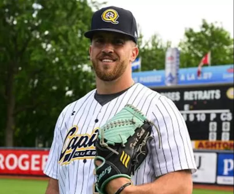 Moscatiello se suma a Harrison Francis, Darren Seferina y Trent Giambrone como nuevas incorporaciones.