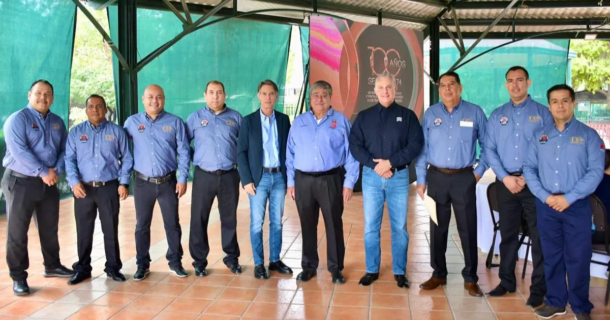 Celebran centenario del Sindicato Nacional Minero Metalúrgico Frente, Sección 74 de Industrias Peñoles
