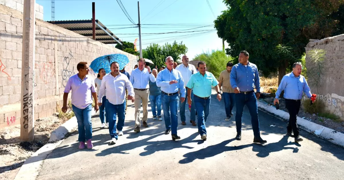 Supervisan obras en el ejido La Paz