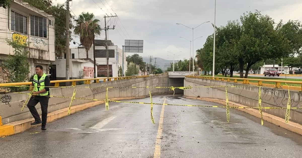 Durante la madrugada de este miércoles la oficina de Protección Civil y Bomberos en Lerdo procedió a cerrar el acceso al dicho paso
