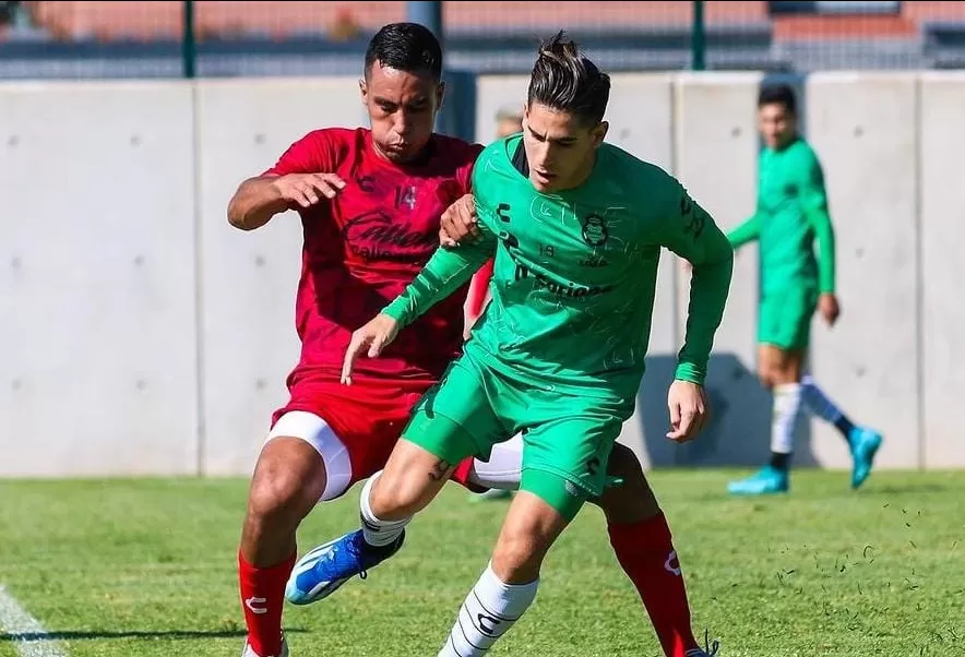 Santiago Muñoz busca titularidad con Santos Laguna