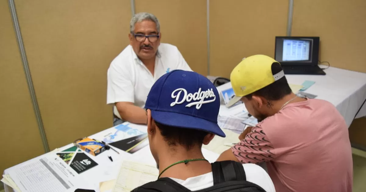 Nazira Zogbi Castro, secretaria del Trabajo en Coahuila, señaló que la entidad actualmente se encuentra entre los primeros cinco estados de la República donde los jóvenes cuentan con acceso a trabajos formales, pues seis de cada 10 de los que trabajan lo hacen desde la formalidad.