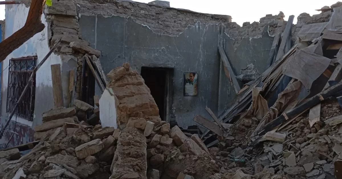 Los hechos se reportaron este martes por la mañana vía el 911, indicando que en calles de la zona Centro de la ciudad se había registrado el derrumbe de una finca abandonada, pero en la cual había quedado atrapada una persona que gritaba por ayuda.