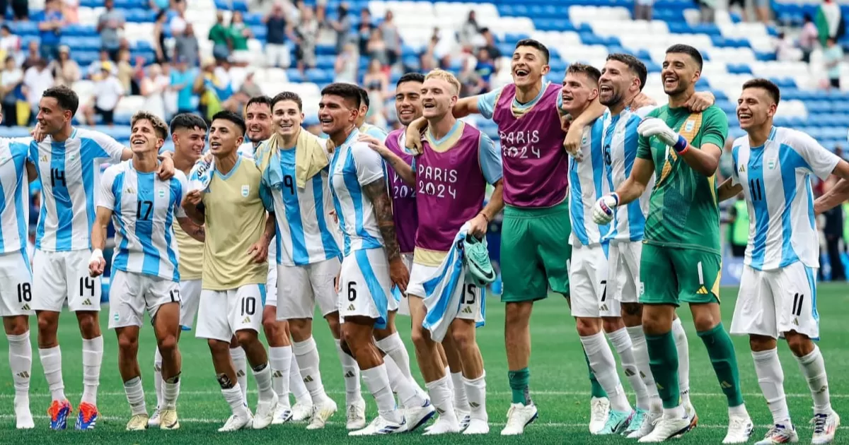 El defensor santista ha tenido minutos de juego en los tres compromisos jugados por su Selección en París 2024.