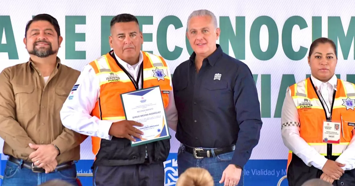 Entregan reconocimientos a tránsitos heróicos de Torreón