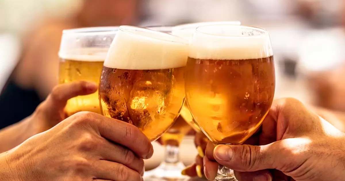 El DÃ­a Internacional de la Cerveza se celebra cada aÃ±o el primer viernes de agosto, una excelente manera de combatir el calor del verano.