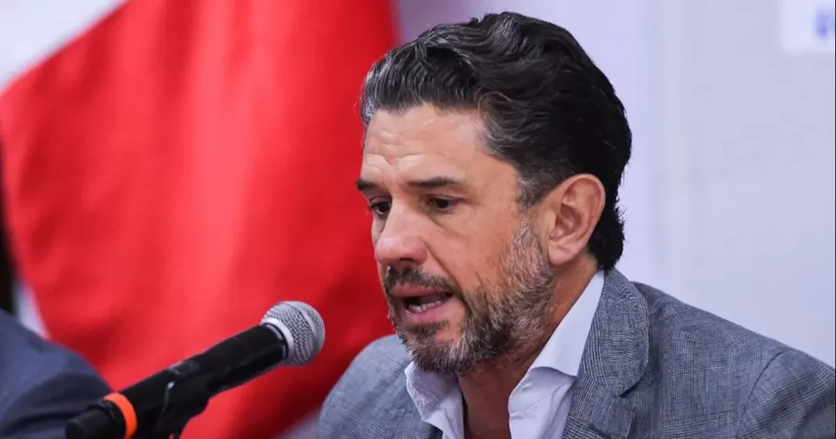 Santos vuelve a responder tras acusación a Irarragorri por defraudación fiscal