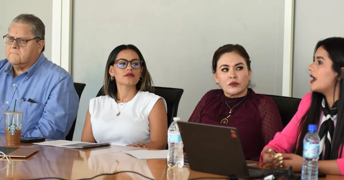 En Torreón, el manual de entrega recepción fue aprobado el 5 de julio del presente año por el Cabildo y en consecuencia fue entregado a los enlaces de los servidores públicos obligados.