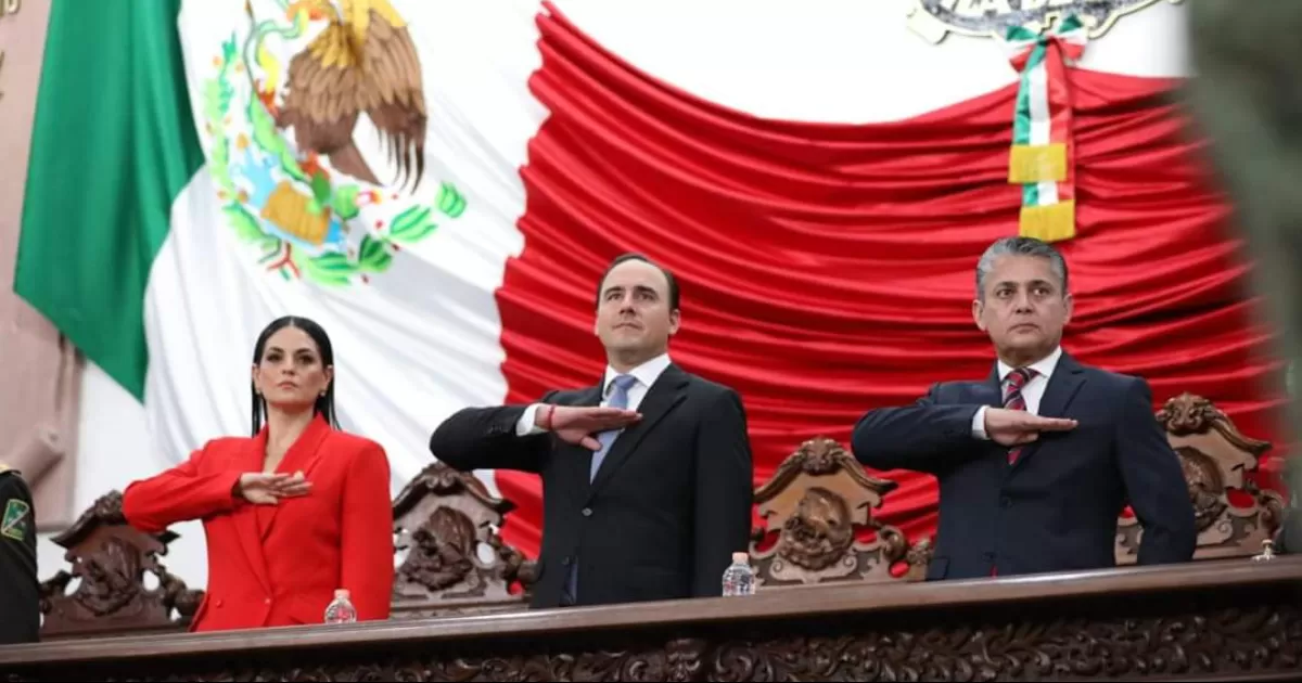 “La grandeza de Coahuila radica en nuestra gente, en nuestra capacidad de superar adversidades y en nuestra voluntad de trabajar todas y todos en equipo”: Manolo Jiménez Salinas