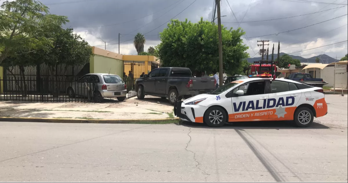 Lo chocan y se proyecta a casa de Torreón