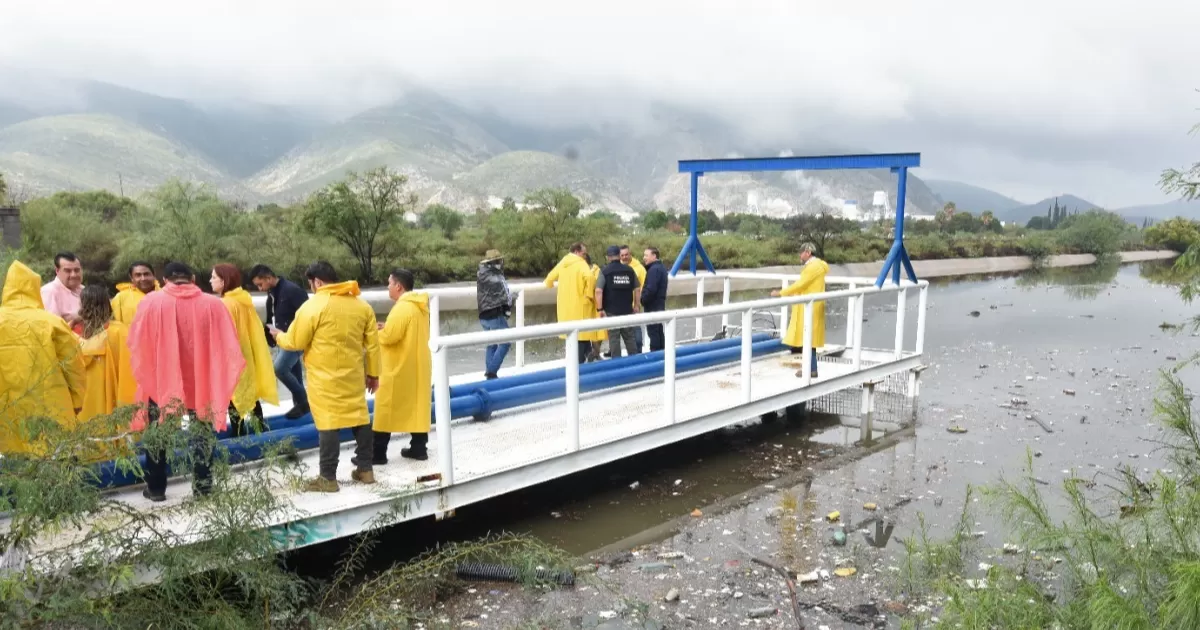 La capacidad de la misma es de 200 litros por segundo, cuando por la intensidad de las pasadas lluvias  estaban entrando de 800 a 1000 litros por segundo, lo cual derivó en su desbordamiento inminente.