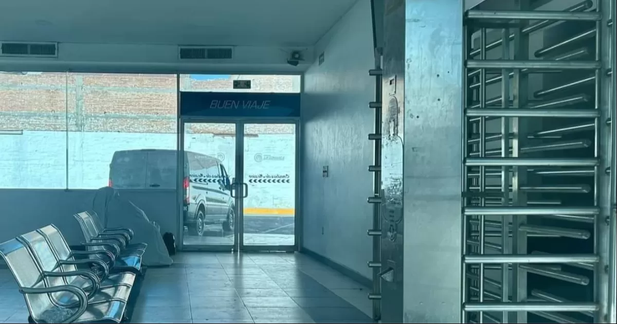 Al llegar a la terminal de autobuses ubicada en el bulevar Revolución y calle Zaragoza, la mujer se desvaneció.