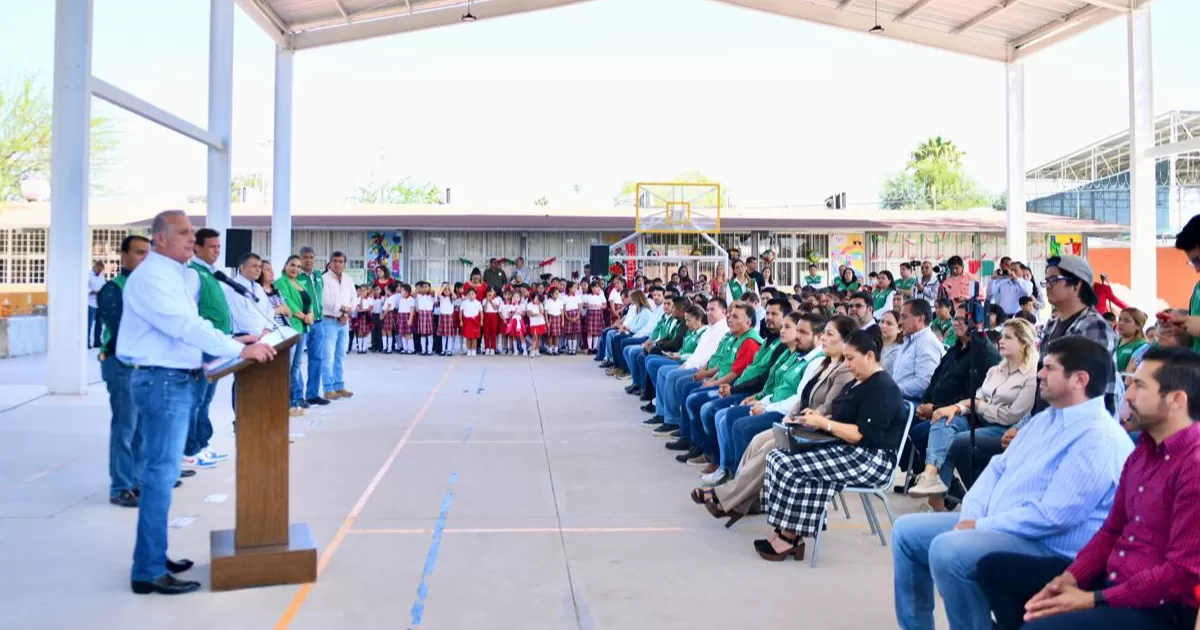 Inauguran techumbre en la primaria Ricardo Flores Magón