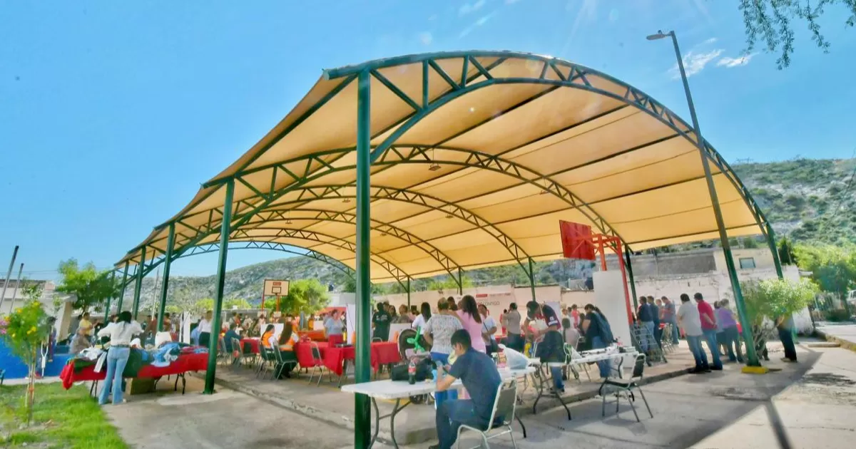 El Presidente Municipal expresó su agrado por inaugurar una obra solicitada desde hace más de 30 años por los habitantes de esta colonia.