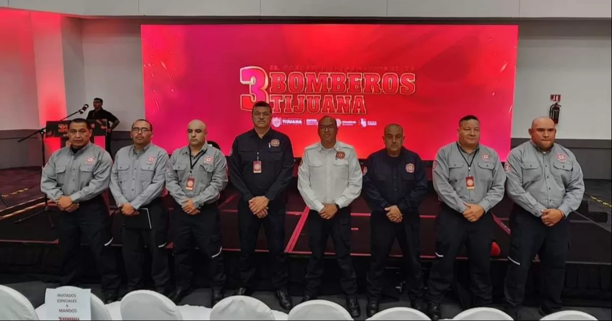 Jorge Luis Juárez Llanas, director de Protección Civil y Bomberos, señaló que dentro de este congreso, los elementos han tenido la oportunidad de capacitarse en diferentes temáticas relacionadas a su labor, con la finalidad de adquirir más herramientas y aprendizaje para la profesionalización en el área de atención de emergencias.