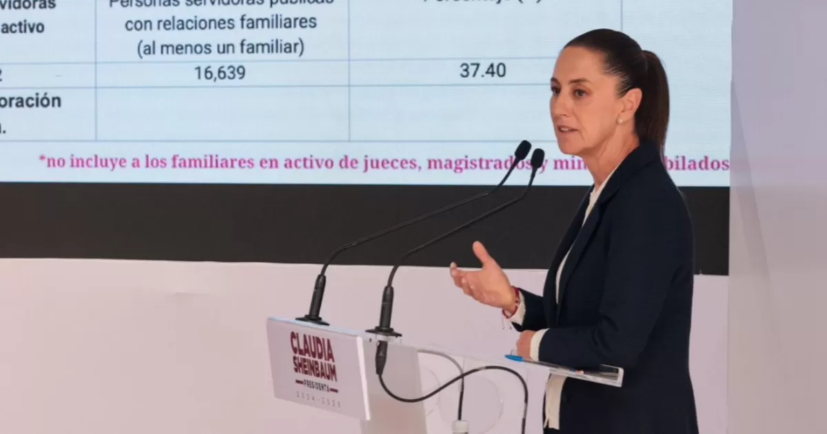 Ratifica Sheinbaum al jefe del SAT para su administración