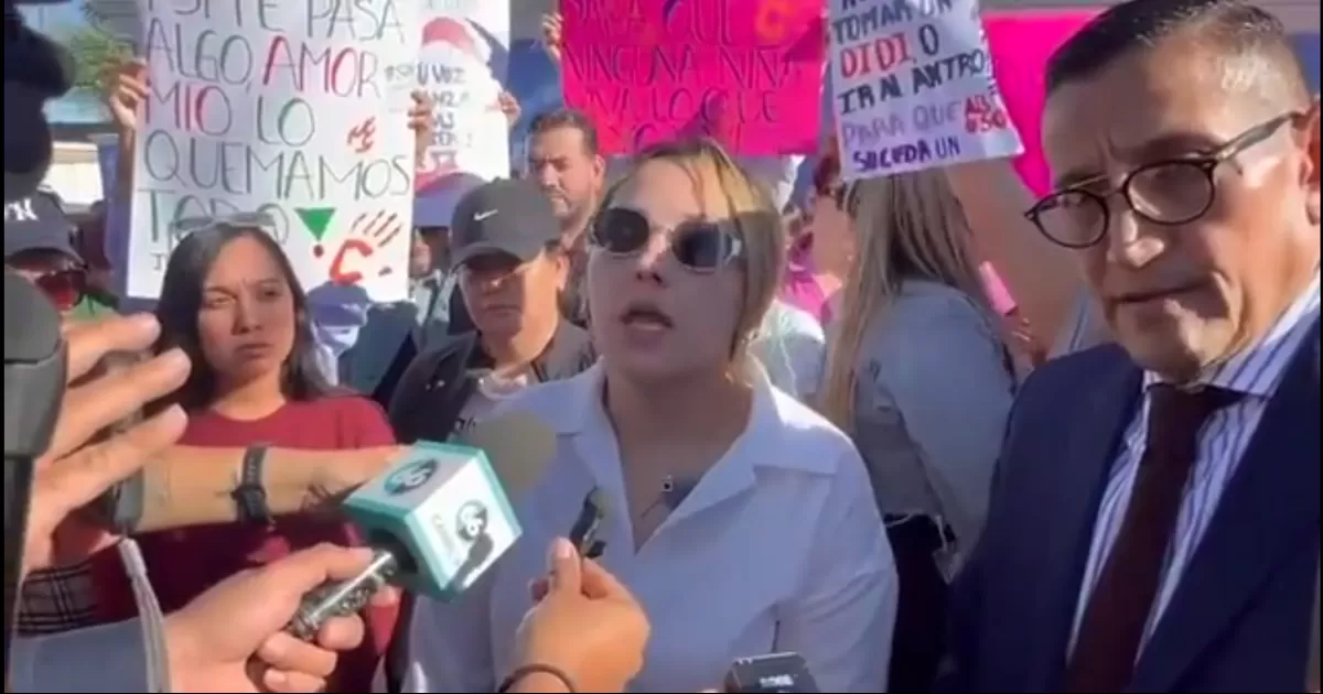 El caso se dio a conocer a través de la cuenta de Tiktok y Facebook de la madre de Kim. Dulce N grabó el audio de las quejas de su hija mientras trataba de revisar su zona íntima lastimada.