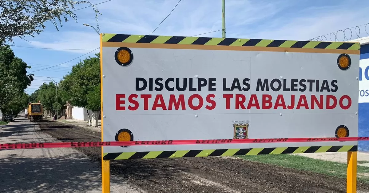 En la obra de la avenida Diamante realizada con recursos del Ramos 33 serán colocados 4 mil 590 metros cuadrados de pavimento; al respecto, el funcionario informó que los trabajos presentan un avance del 20 por ciento.