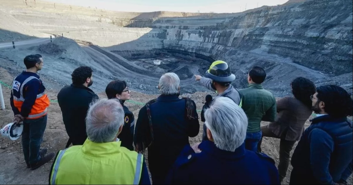 La explosión se registró en el Complejo 8 de la mina, donde murieron 65 mineros y los grupos de rescate sólo pudieron recuperar dos cuerpos, lo que el 23 de octubre de 2020, Olga Cordero, entonces secretaria de Gobernación, atribuyó al "desinterés de gobiernos anteriores".