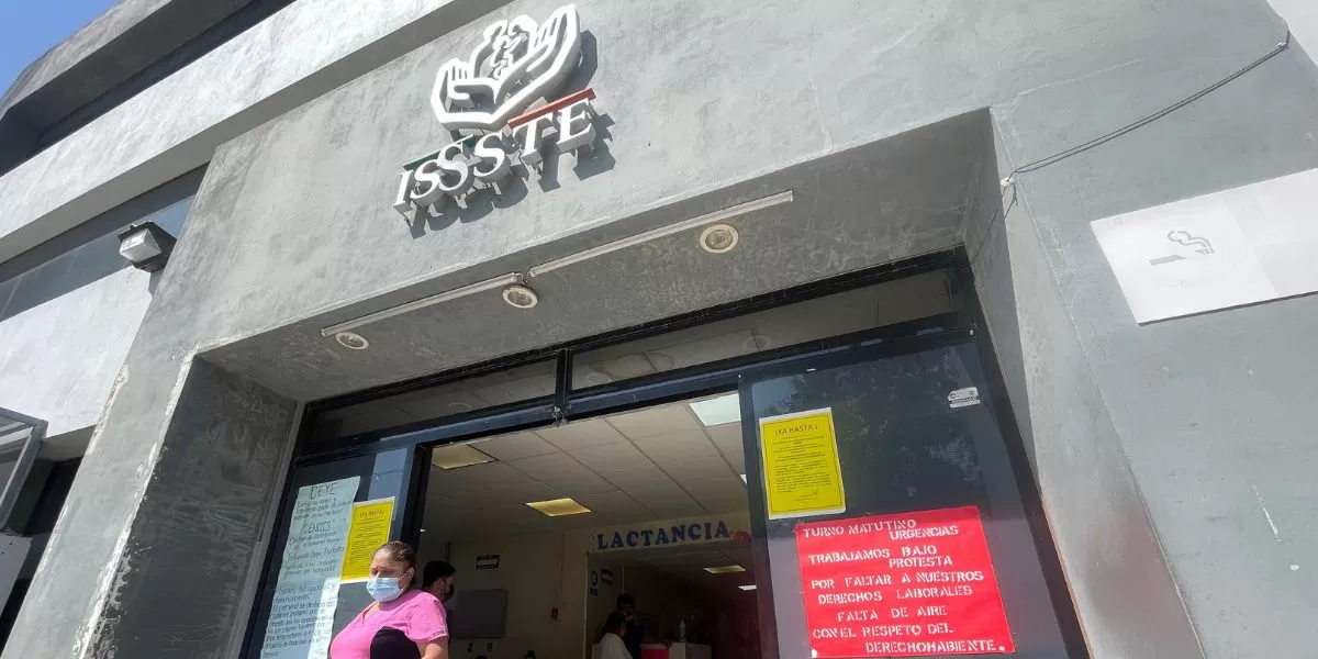Bajo protesta trabajadores del ISSSTE en Torreón