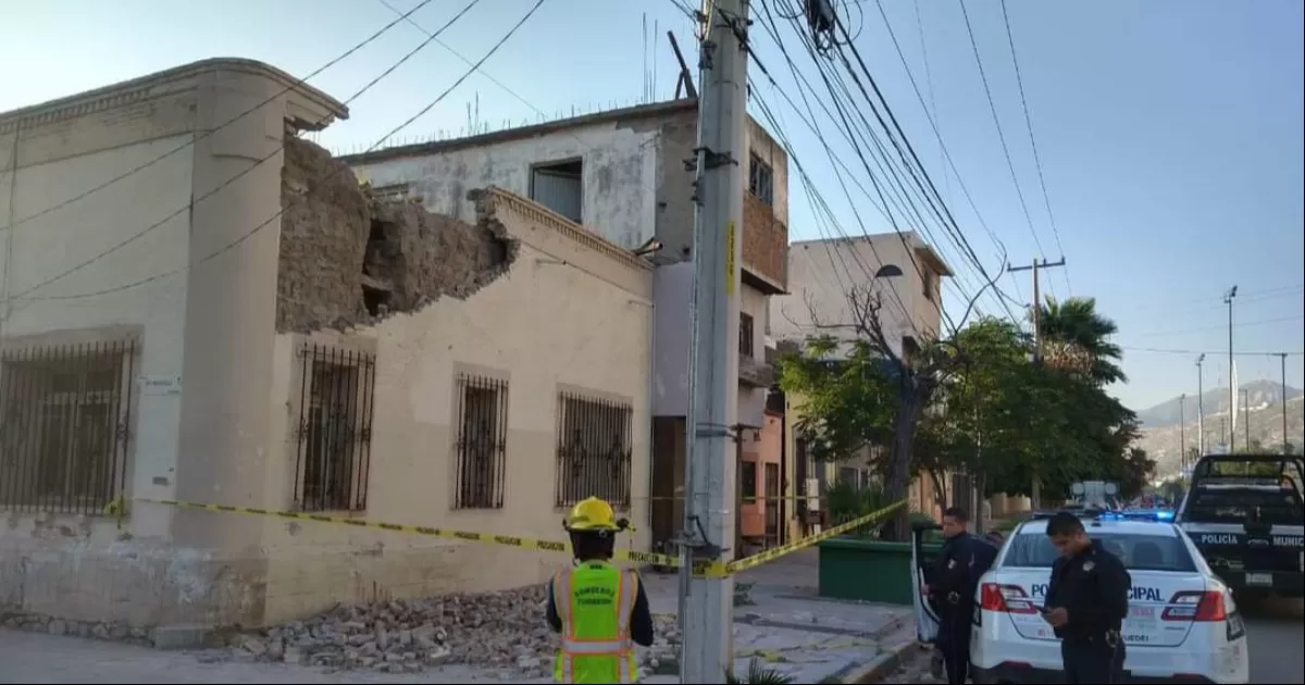 Derrumbe de vivienda moviliza a Bomberos de Torreón