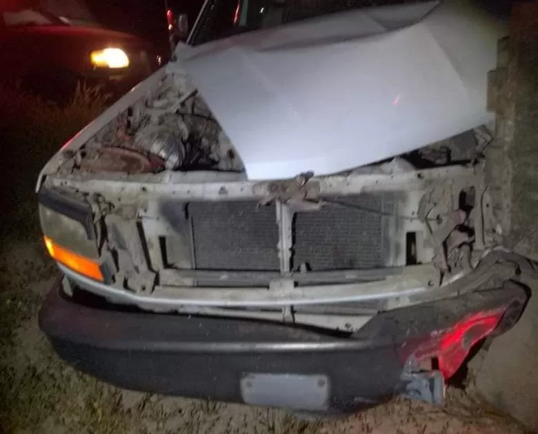 Invade carril y causa choque frontal en Ciudad Lerdo