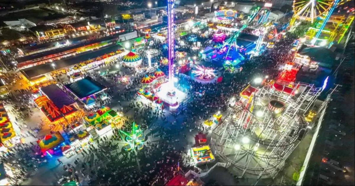 Según estimaciones de la organización de la Feria de Torreón, este fin de semana se tuvo una asistencia promedio de entre 45 mil y 60 mil personas, cifras que superan los promedios de años anteriores.