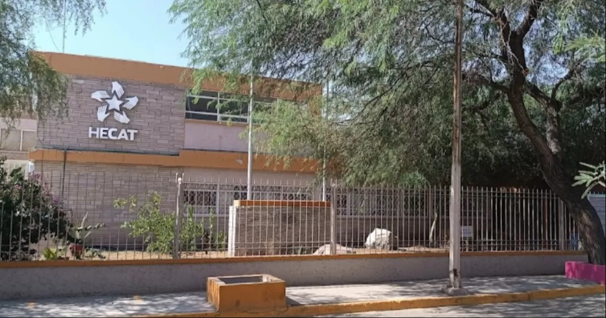 De acuerdo con la madre del niño, en ese entonces se encontraba cursando segundo grado de kínder en el colegio HECAT y comenzando el mes de septiembre del año pasado, se empezaron a presentar situaciones por parte del personal que argumentaba mal comportamiento del menor.