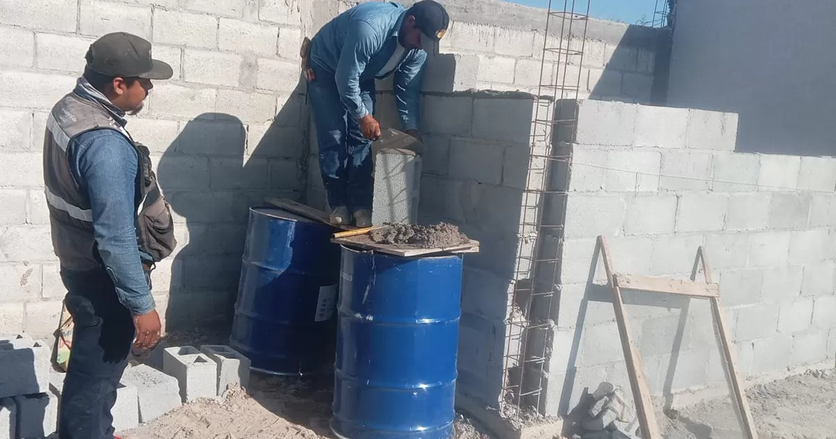 Fernando Villarreal Cuéllar, director de la dependencia, informó que se han implementado una serie de labores para asegurar que estos espacios estén en óptimas condiciones para los días 1 y 2 de noviembre, que es cuando reciben a cientos de familias.