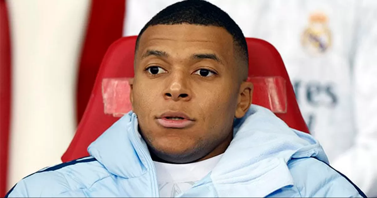 Desmiente Mbappé a periódico sueco que afirma que lo investigan por acoso, son fake news dice