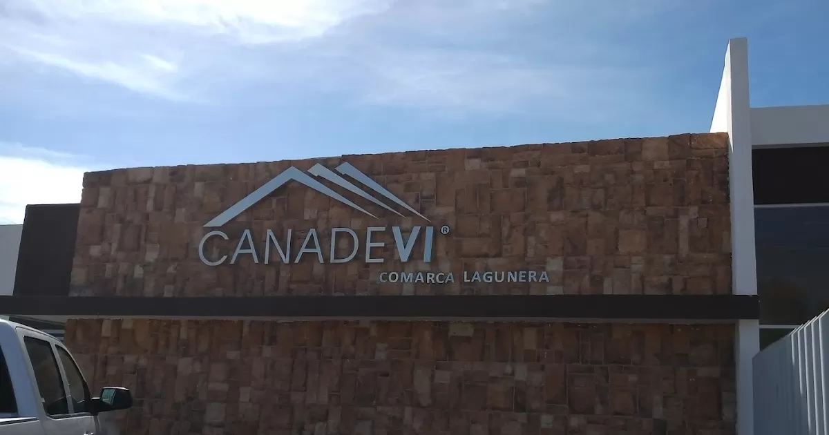 José Piña Álvarez, presidente de la Canadevi Laguna. consideró que es importante recordar que el dinero destinado a la vivienda proviene de los trabajadores y México tiene el mandato de otorgar créditos para la adquisición, construcción, mejora o pago de pasivos relacionados con la vivienda.