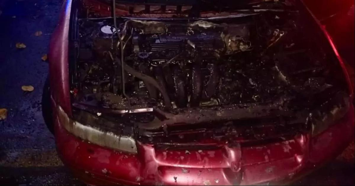 Bomberos sofocan incendio de vehículo en Torreón